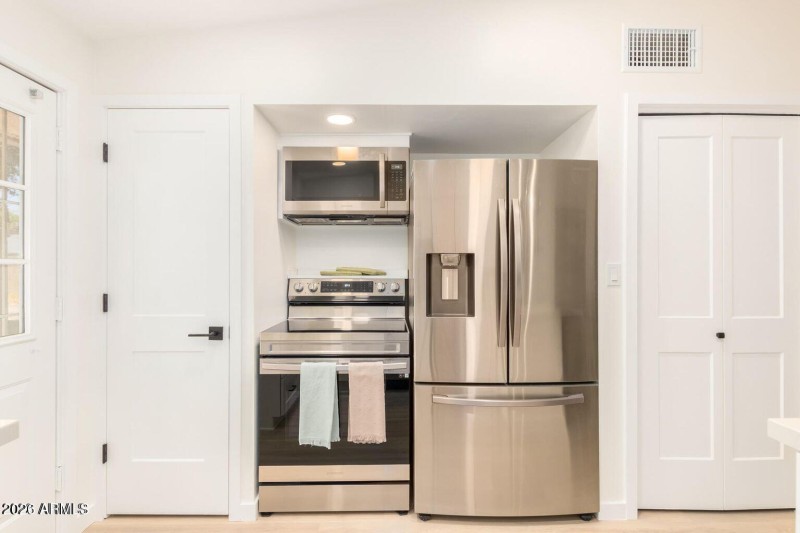 Kitchen appliances and Pantry