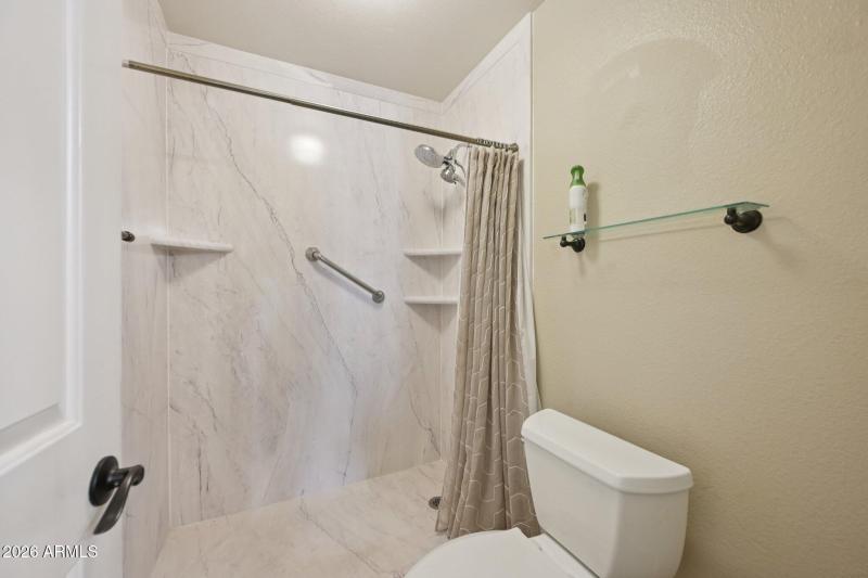 27-web-or-mls-N 92nd Ave-S2201-027