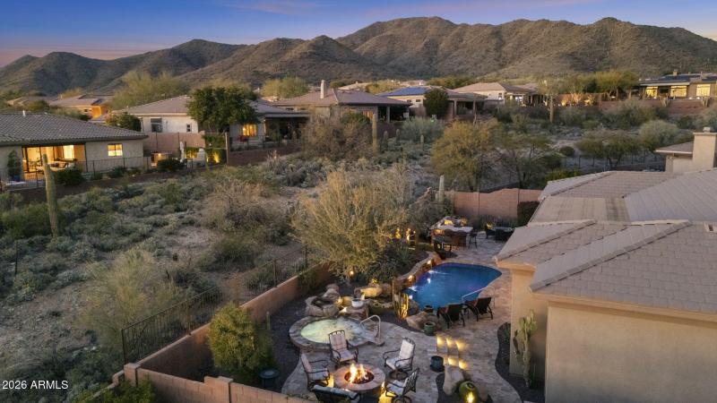 GORGEOUS Nearby Mountains