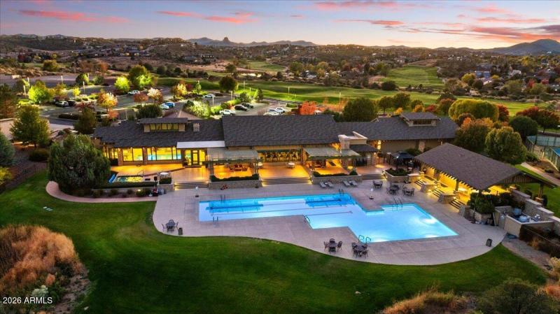 Prescott Lakes Community