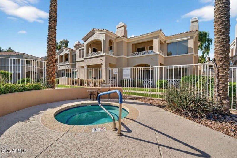 3800 S. Cantabria #1009 spa_genErase