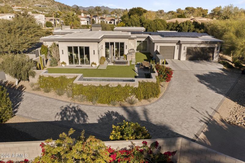 Welcome to Paradise Valley