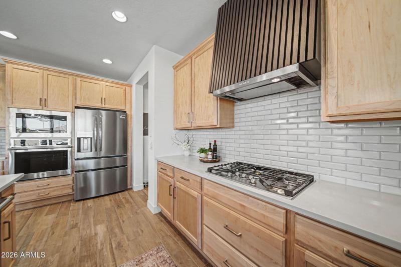 09_1330 W Via de Olivos_Kitchen