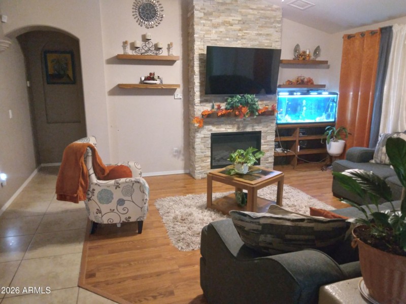 20251225_202901-scaled