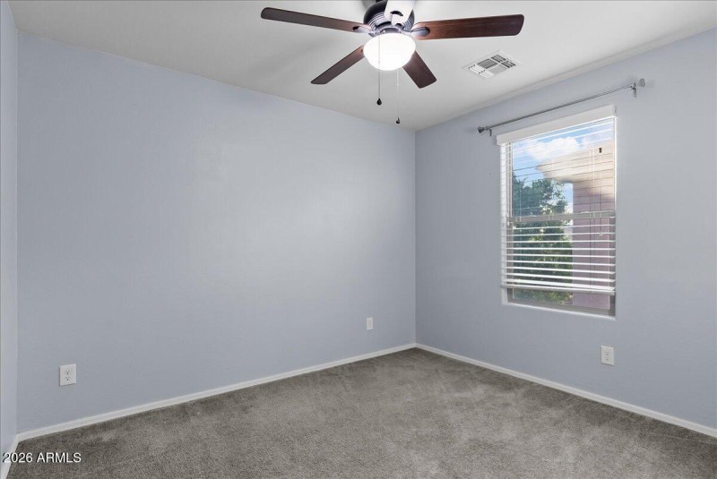 18-DesertSkyREM - 12055 W Tether Trl-16