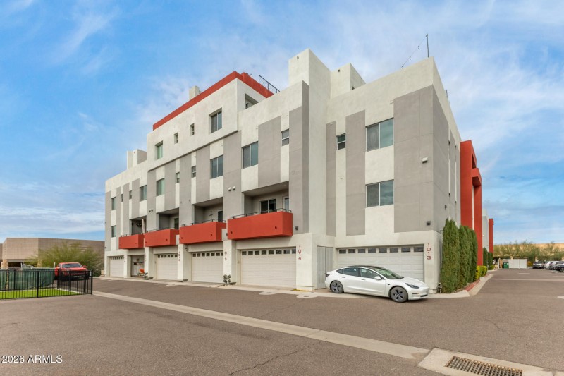 plenty of guest parking