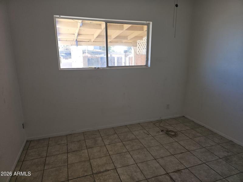 1506694808679901154 (1)