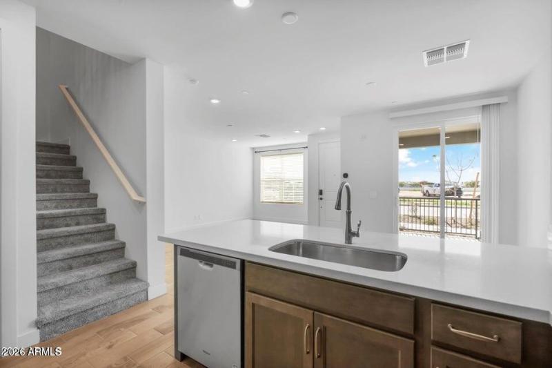 20251028175422603878000000-o