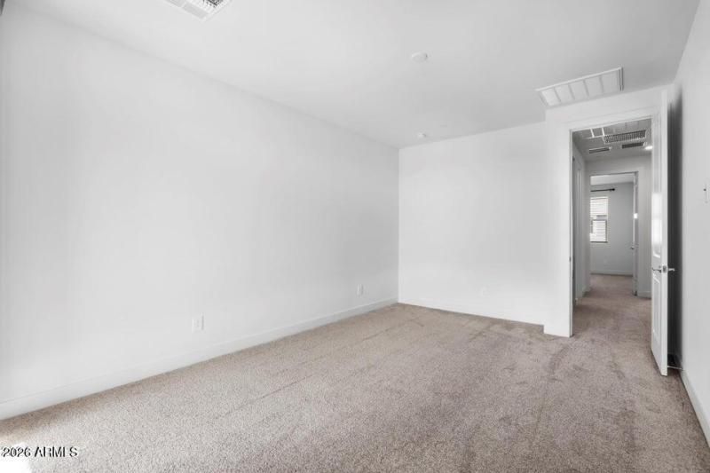 20251028175423010975000000-o