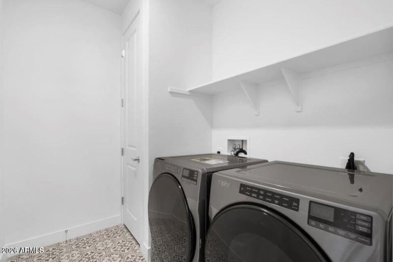 20251028175423239231000000-o