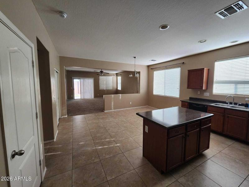 da41428d-2d8a-4ea4-8d35-5951fd4d6e35