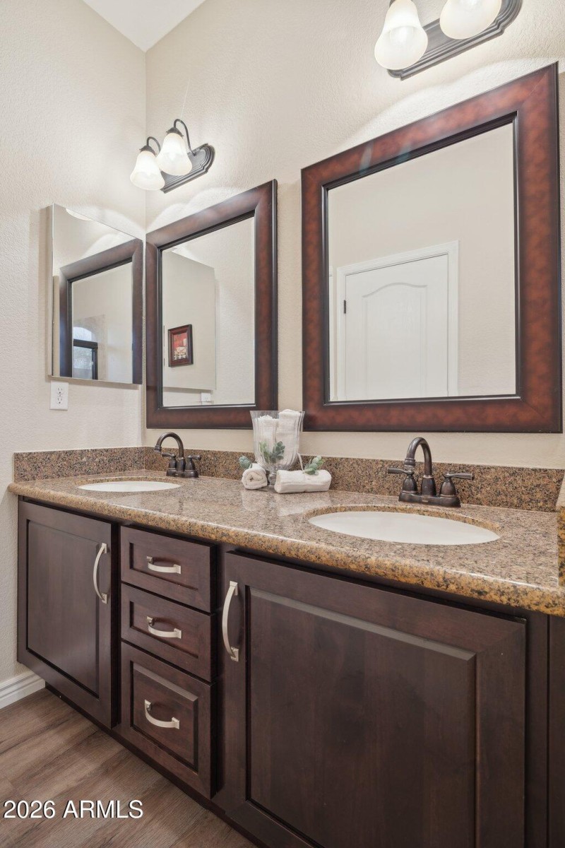 Double Sinks Guest Bath