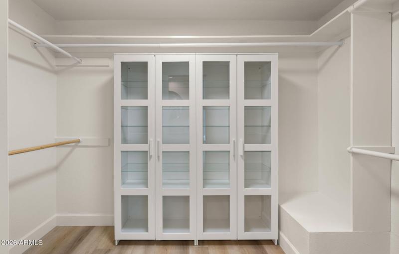 26-web-or-mls-Primary Suite5