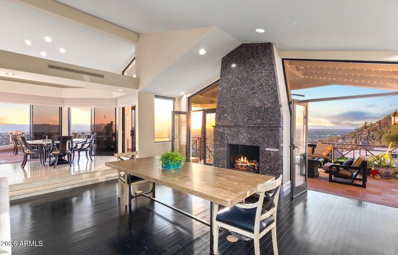 FAMILY ROOM WALKS OUT TO POOL