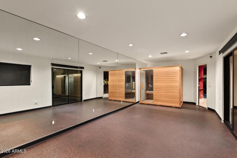 WELLNESS ROOM/FOR WORKOUTS AND SAUNA