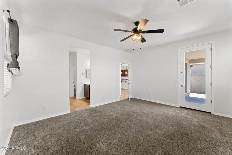 25-018-primary-bedroom