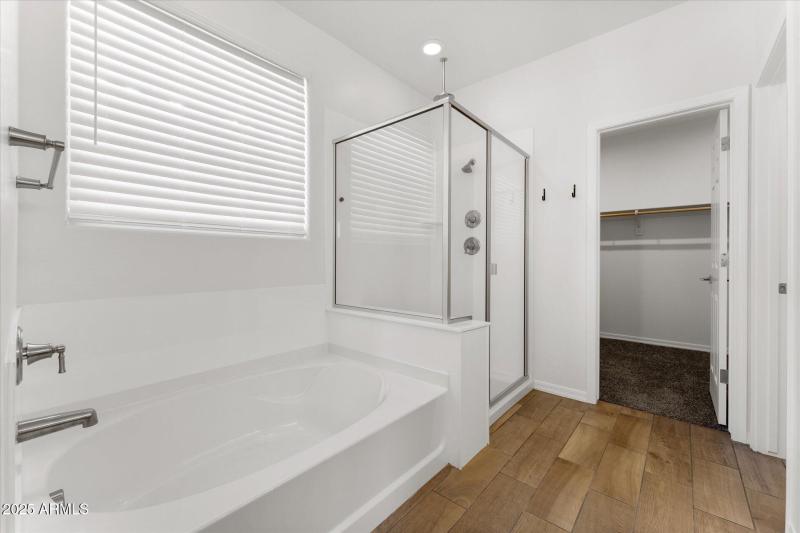 28-020-primary-bathroom