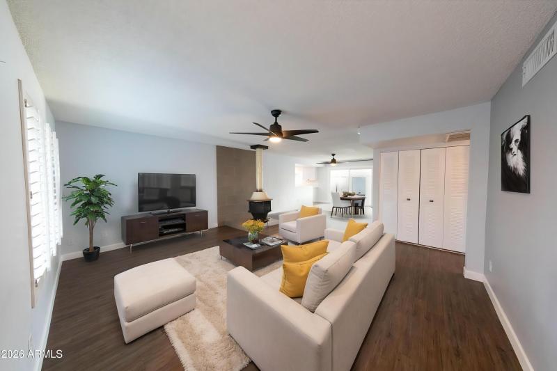 02 - Living Room - Standard - 5