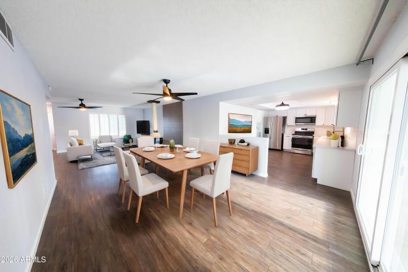 06 - Dining Room - Standard - 10