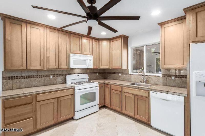 20230130032256140692000000-o