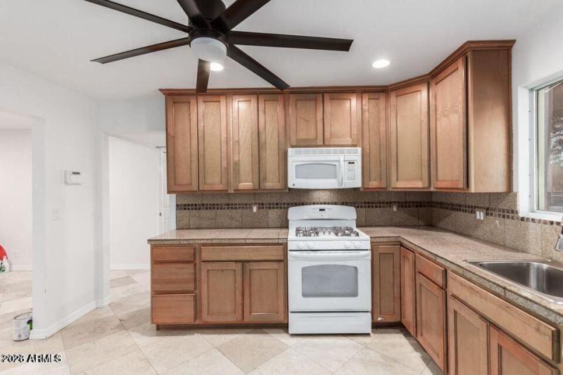 20230130032258316737000000-o