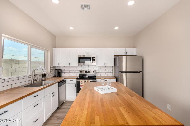 2746 W Pima St Kitchen