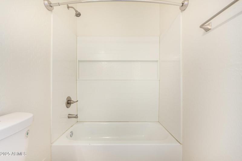 2746 W Pima St Primary Bath