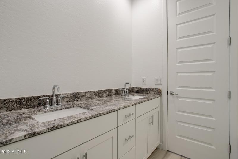 16845 e evergreen rd waddell-33