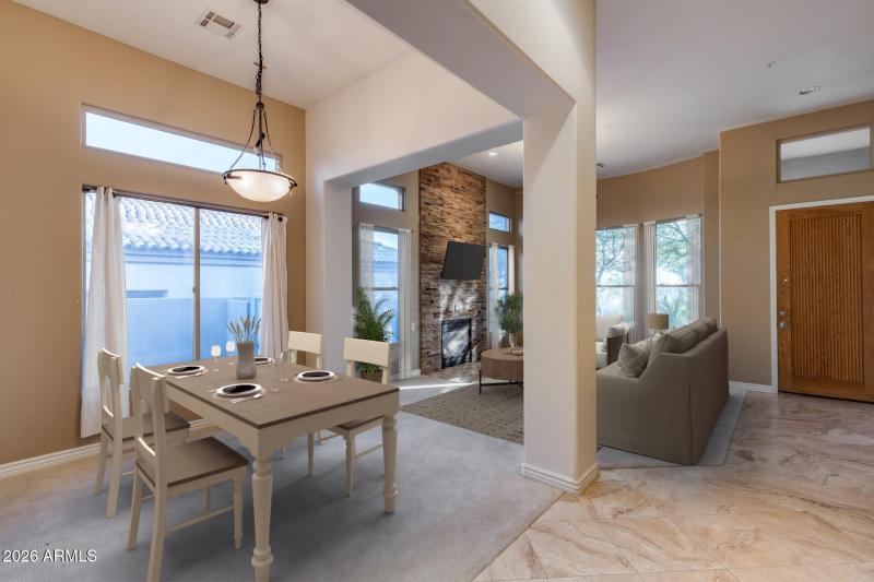 VS15 - Dining & Living