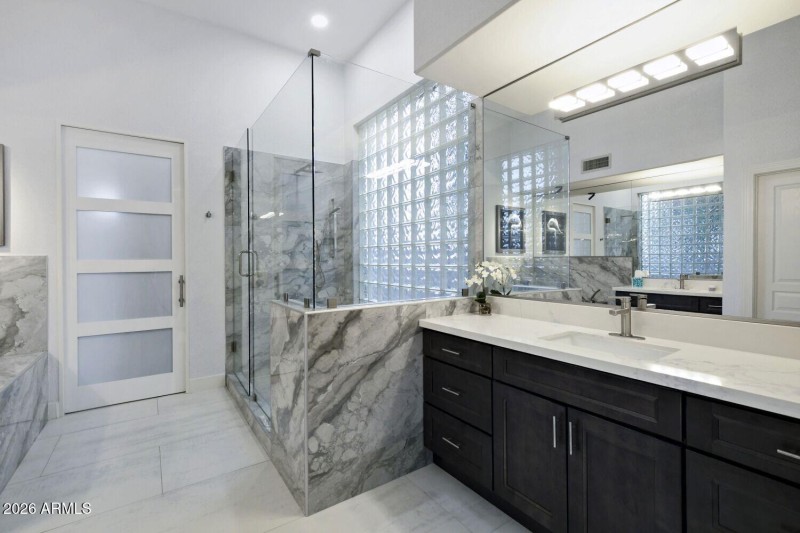 025 - 25 Primary Bathroom