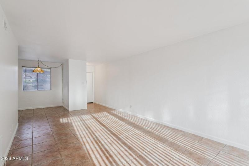 3-web-or-mls-7625-e-camelback-rd-144a