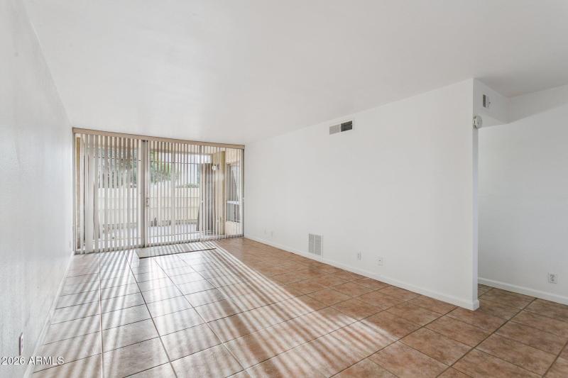 5-web-or-mls-7625-e-camelback-rd-144a