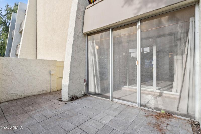 18-web-or-mls-7625-e-camelback-rd-144a