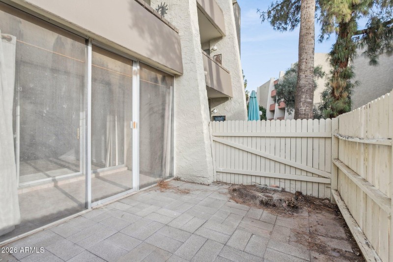 19-web-or-mls-7625-e-camelback-rd-144a