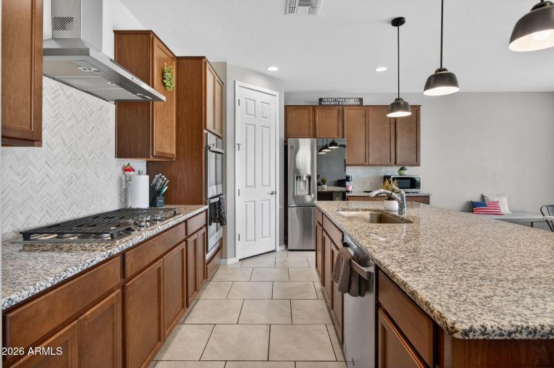 27-web-or-mls-186th (43)