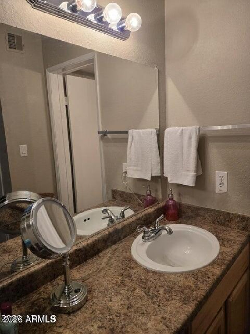 Secondary sink area