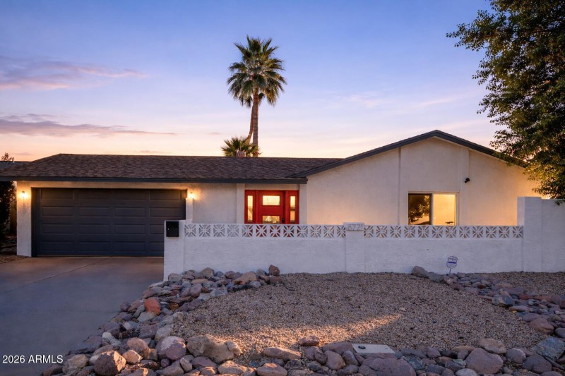 647AA7C1-4170-4833-A342-BD72CCD029E1