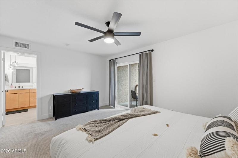 21-021-primary-bedroom