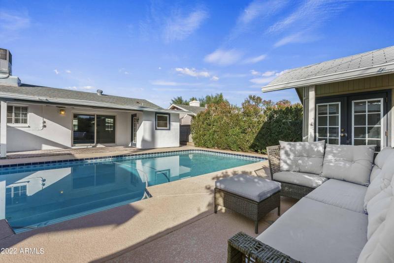 Backyard Paradise Pool and Patio