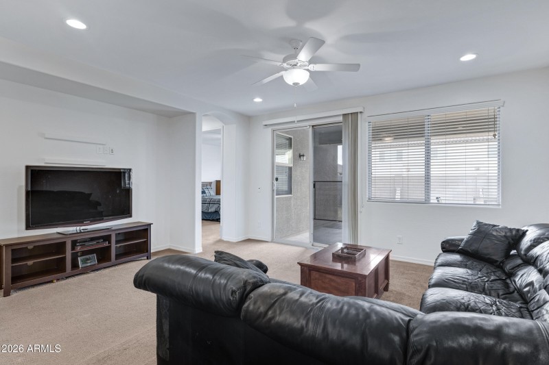 123 W Winterberry Ave-19