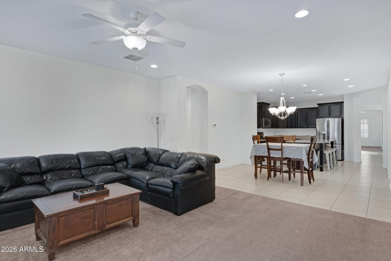 123 W Winterberry Ave-21