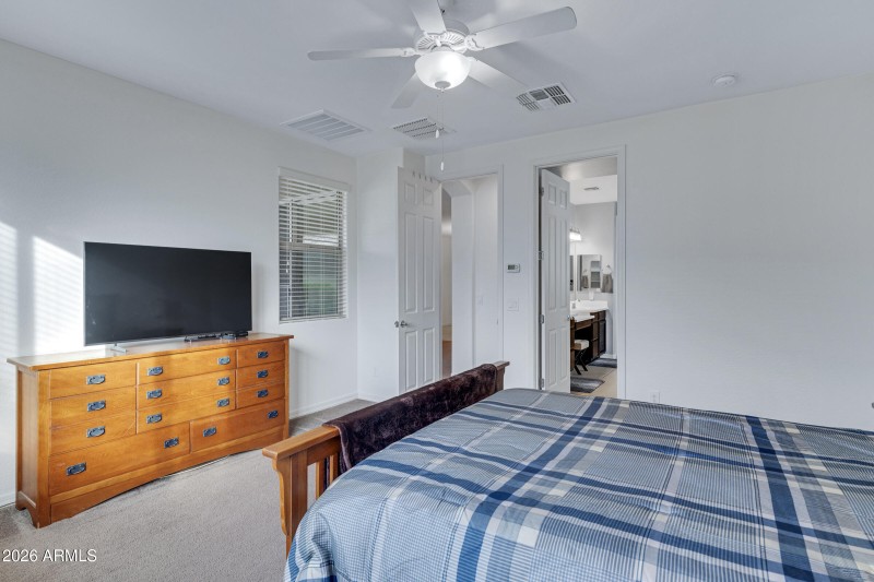 123 W Winterberry Ave-26