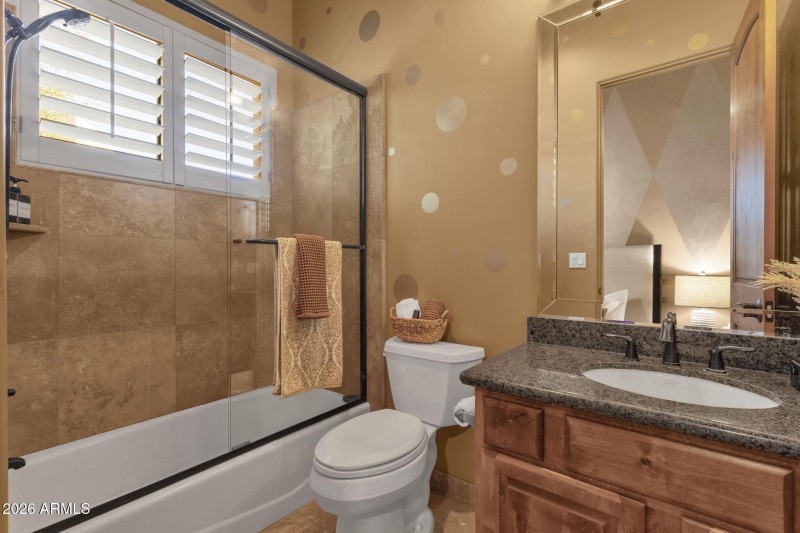 033_2nd Ensuite Bathroom