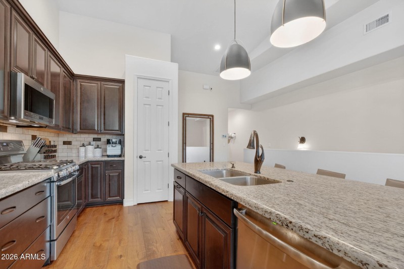 Spacious chef's kitchen