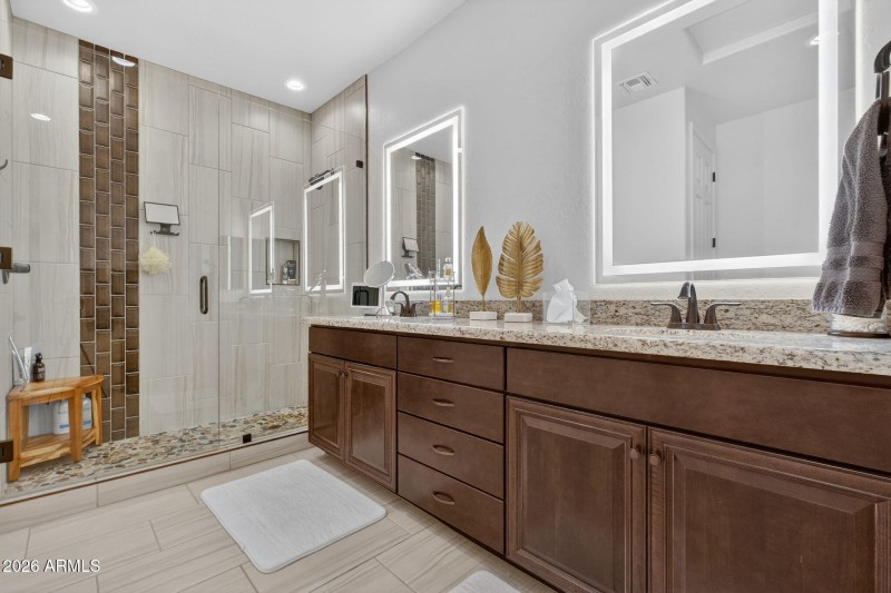 Primary ensuite bath