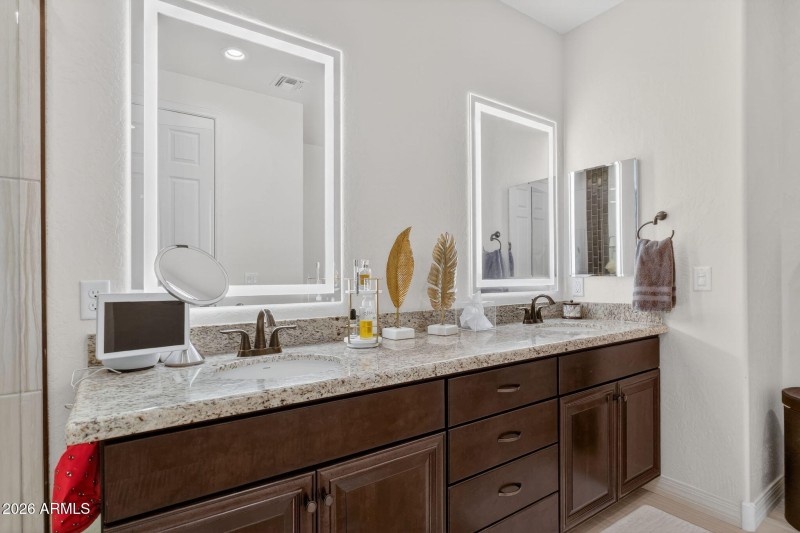 Primary ensuite bath