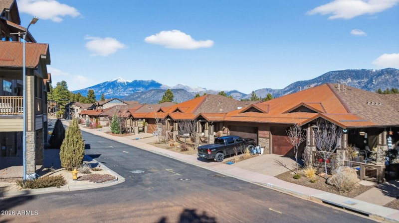 Luxury Townhome in the Flagstaff Pines