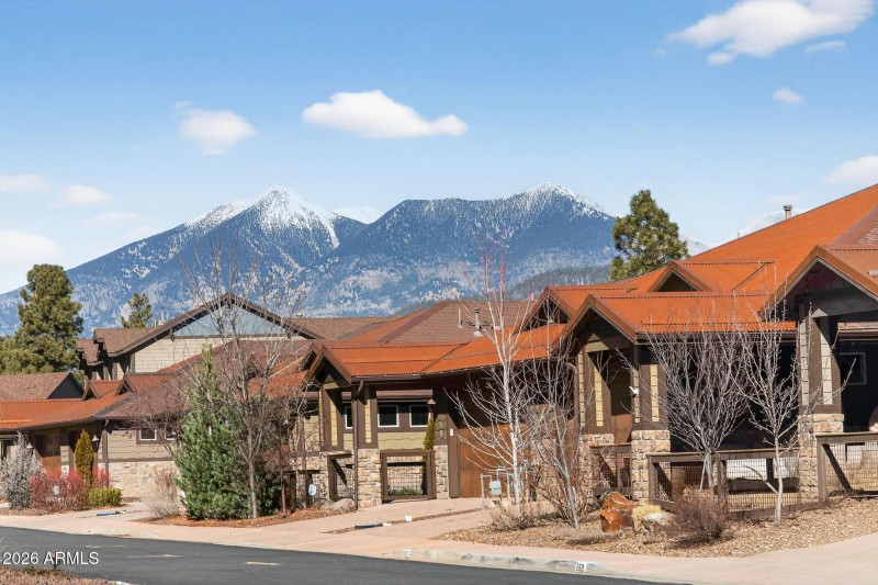 Luxury Townhome in the Mountains