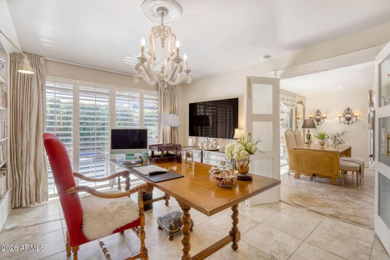 Perfect Office/ 2nd Downstairs Primary