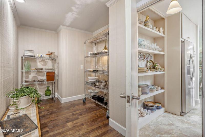 Large Butler's Pantry